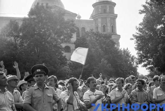 Мітинги-протести рухівців у Луцьку