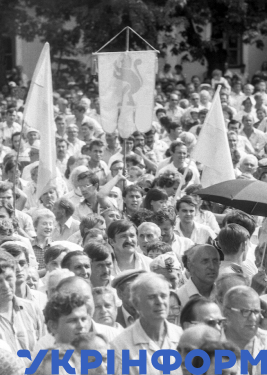 Мітинги-протести рухівців у Луцьку