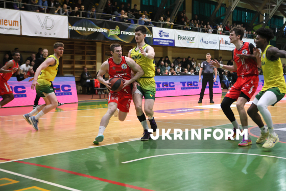 Баскетбольний клуб “Рівне” переміг на виїзді івано-франківську команду “Прикарпаття-Говерла”