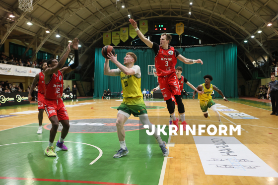 Баскетбольний клуб “Рівне” переміг на виїзді івано-франківську команду “Прикарпаття-Говерла”