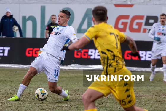 Матч Прем`єр-ліги між командами “Динамо” і “Рух”