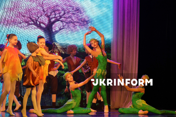 У Харкові на сцені Loft Stage учні хореографічної школи представили балет-фентезі “Пітер Пен”