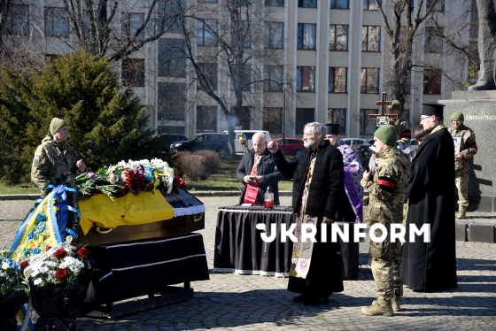 В Ужгороді попрощалися із захисником Микитою Шельдяєвим