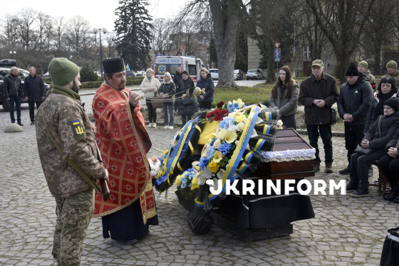 В Ужгороді попрощалися з військовослужбовцем Олександром Шугаром
